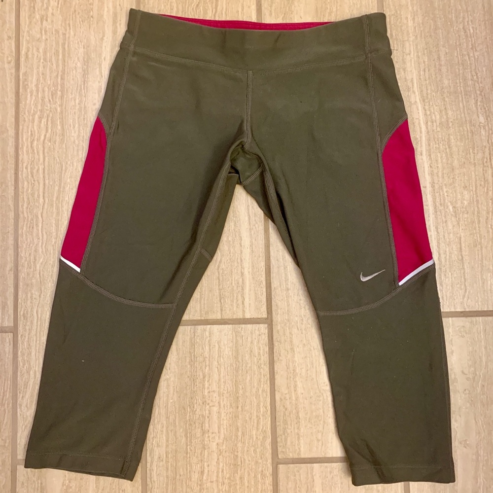 Nike half leg leggings